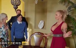 Busty blonde (Joslyn James) joins hot threesome with (Kiara Cole) – Brazzers